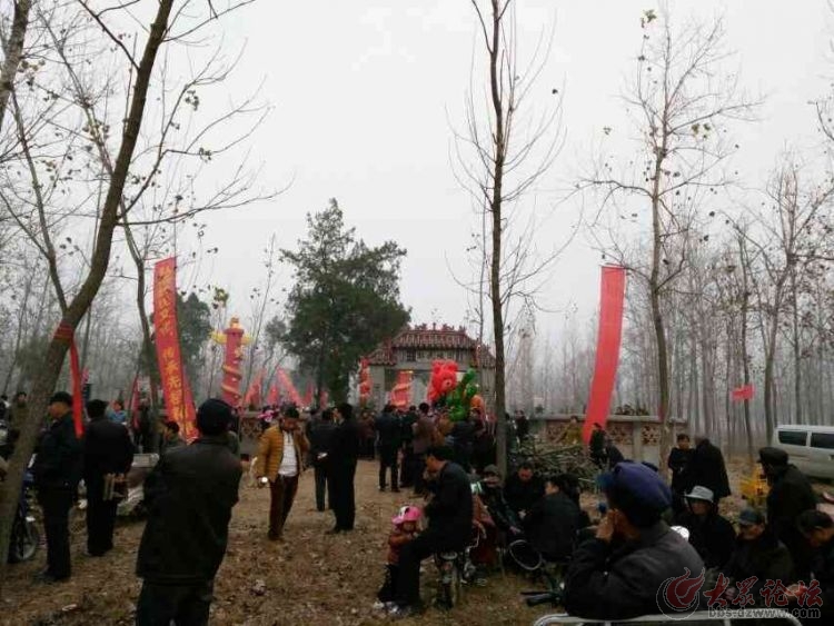 单县曹庄乡郭院村郭氏陵园建成暨立碑祭祖大典